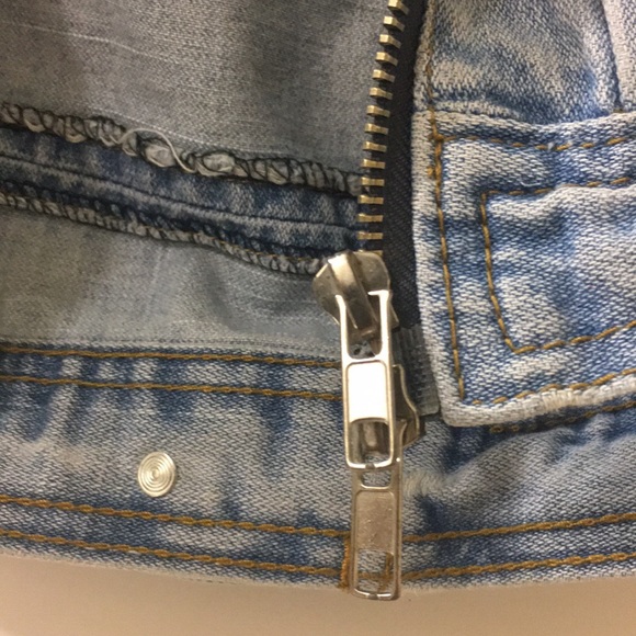 HOODED DENIM VEST - Picture 2 of 7